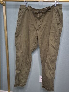 Old Navy Olive Cropped Women's Chinos